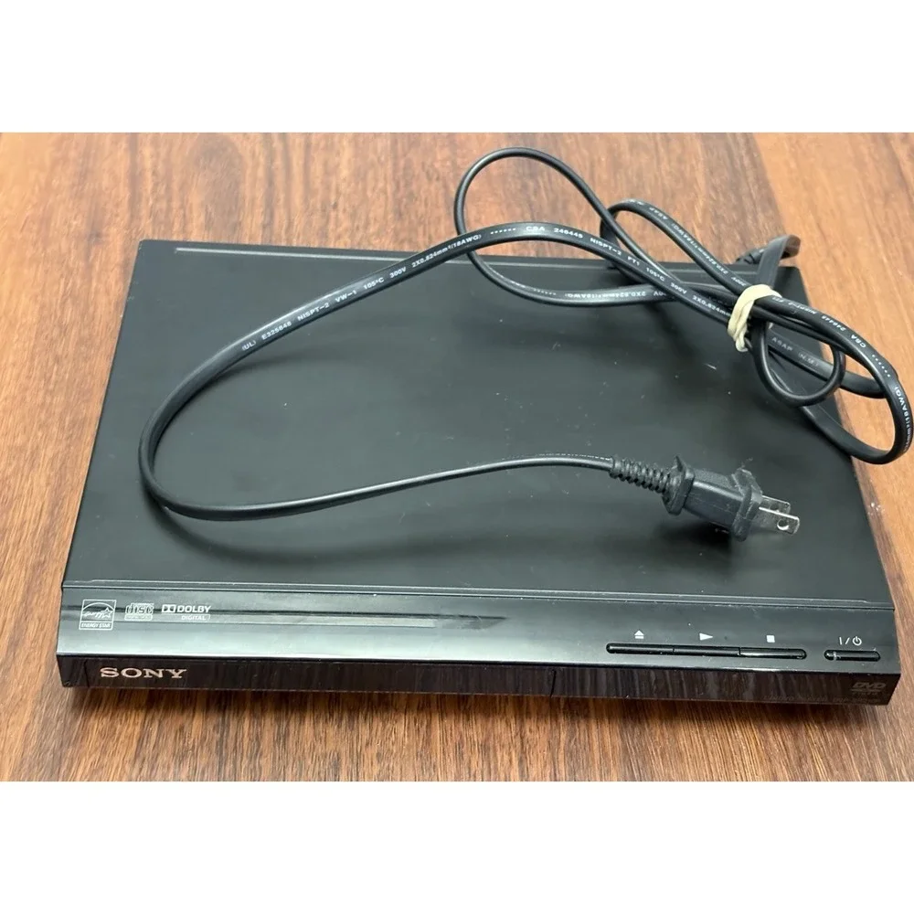 Sony DVP-SR210P DVD Player with Progressive Scan NO REMOTE TESTED AND‎ WORKING